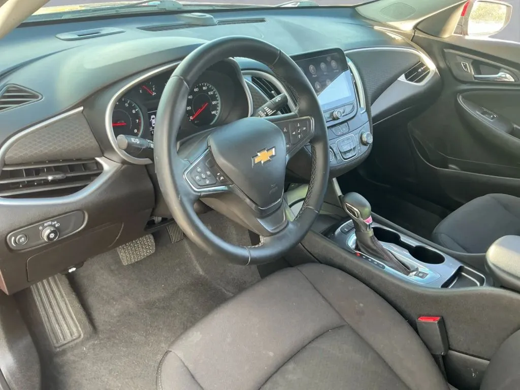 Chevrolet Malibu photo 13