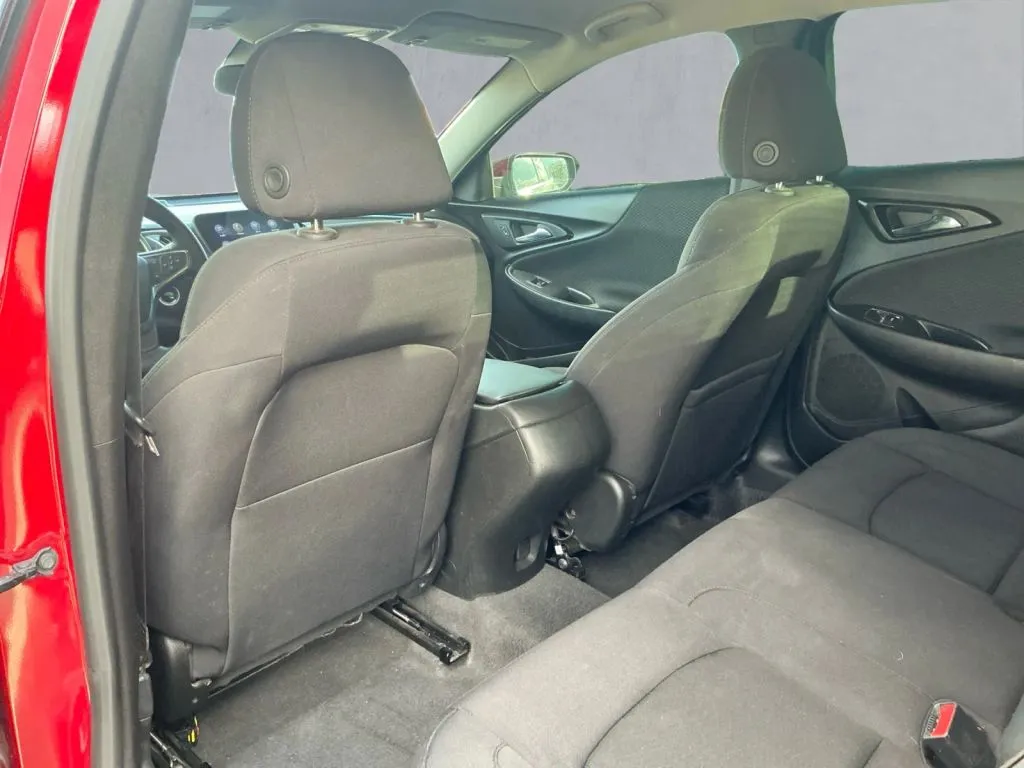Chevrolet Malibu photo 15