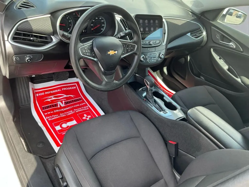 Chevrolet Malibu photo 11