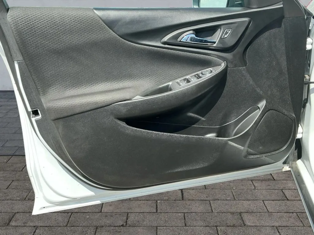 Chevrolet Malibu photo 8