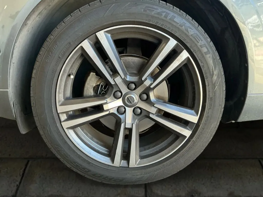 Volvo XC60 photo 15