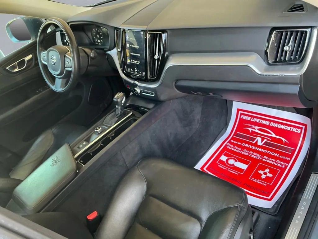 Volvo XC60 photo 12