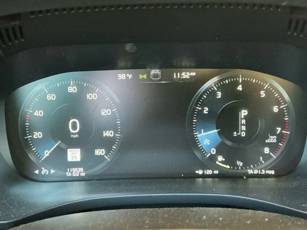 Volvo XC60 photo 18