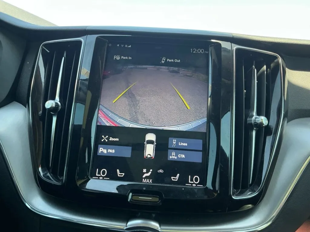 Volvo XC60 photo 22