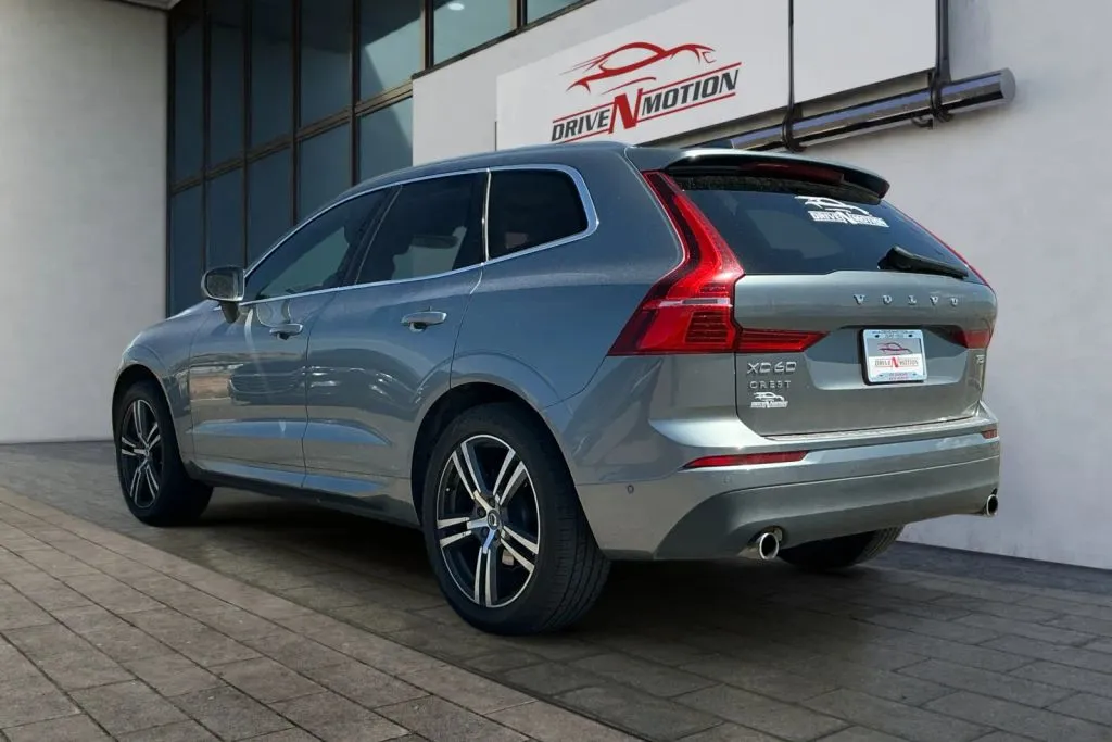 More photos of 2018 Volvo XC60 T5 Momentum Sport Utility 4D at Drive N-Motion Rio Rancho, NM