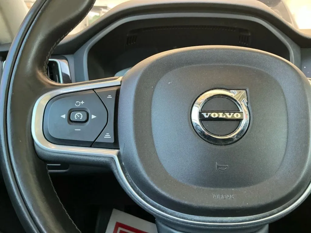 Volvo XC60 photo 19