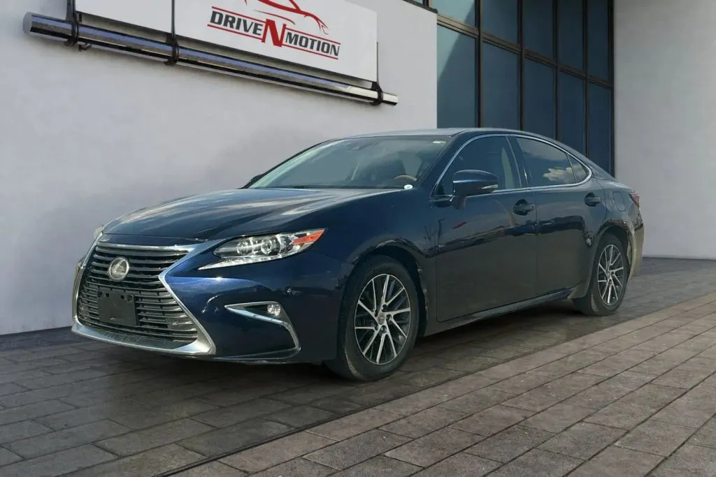 Lexus ES photo 7