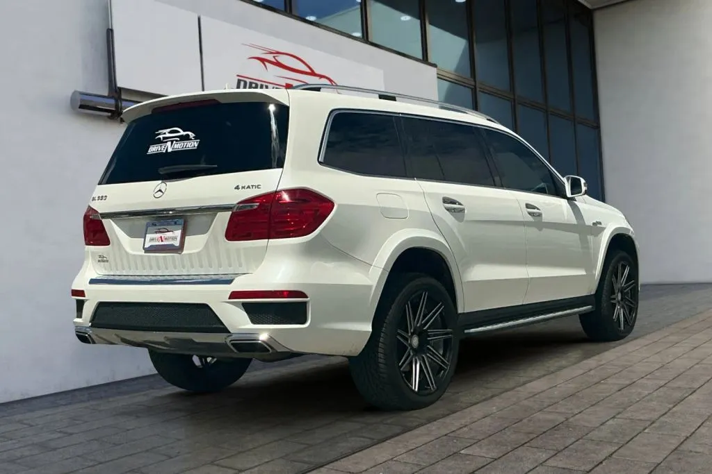 More photos of 2015 Mercedes-Benz GL-Class GL 550 4MATIC Sport Utility 4D at Drive N-Motion Rio Rancho, NM