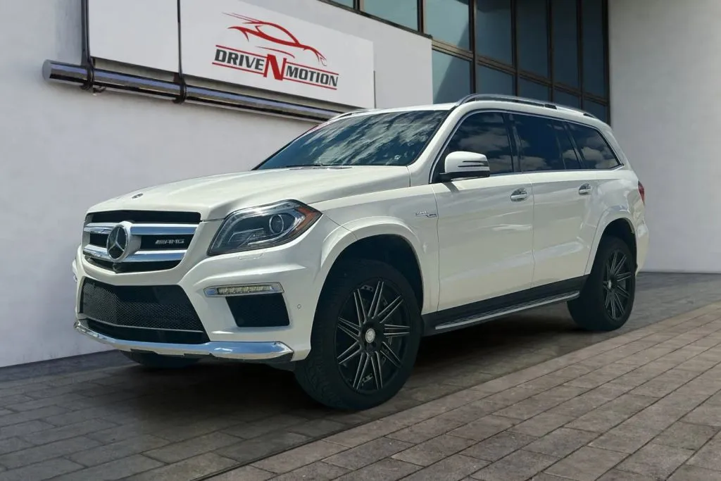 More photos of 2015 Mercedes-Benz GL-Class GL 550 4MATIC Sport Utility 4D at Drive N-Motion Rio Rancho, NM