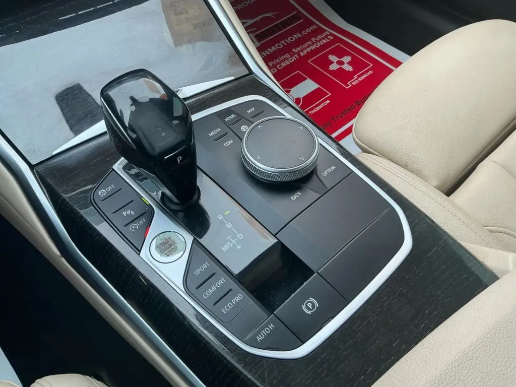 BMW 3 Series photo 35