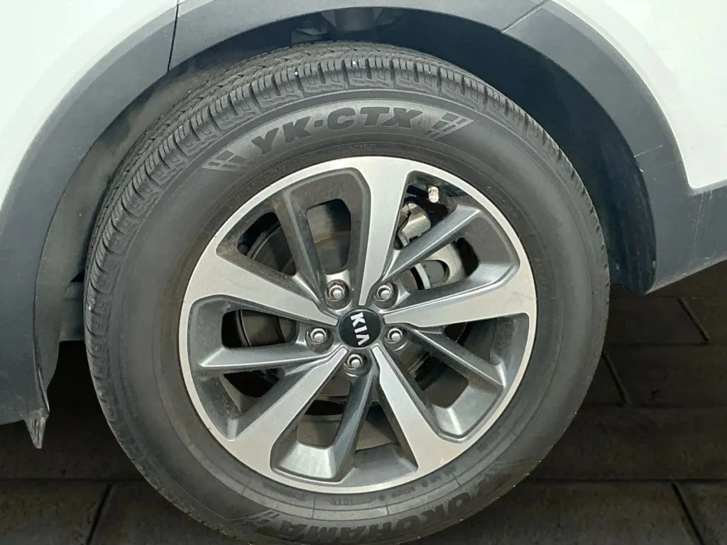Kia Sorento photo 17
