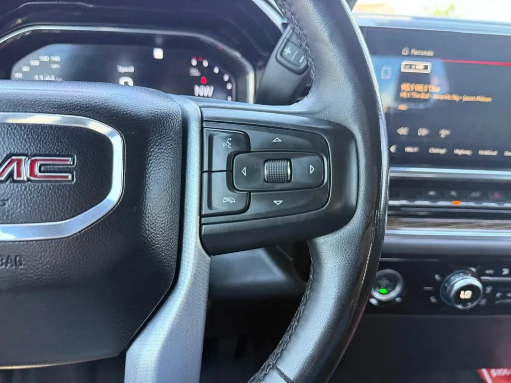 GMC Sierra photo 29