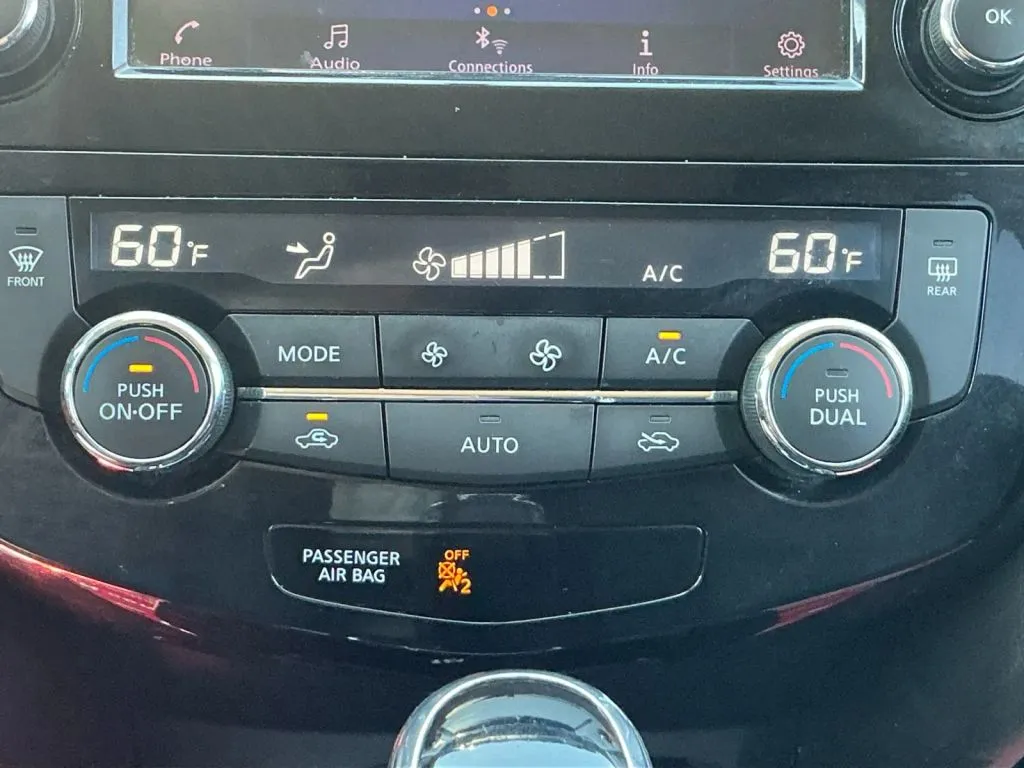 Nissan Rogue photo 29