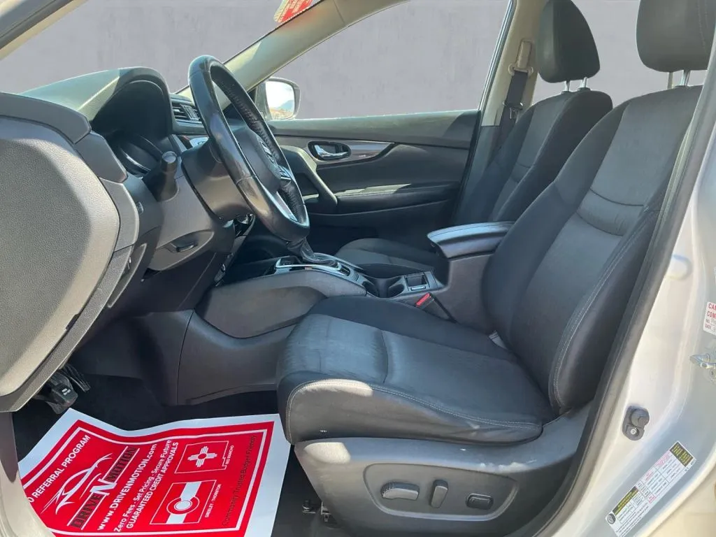 Nissan Rogue photo 10