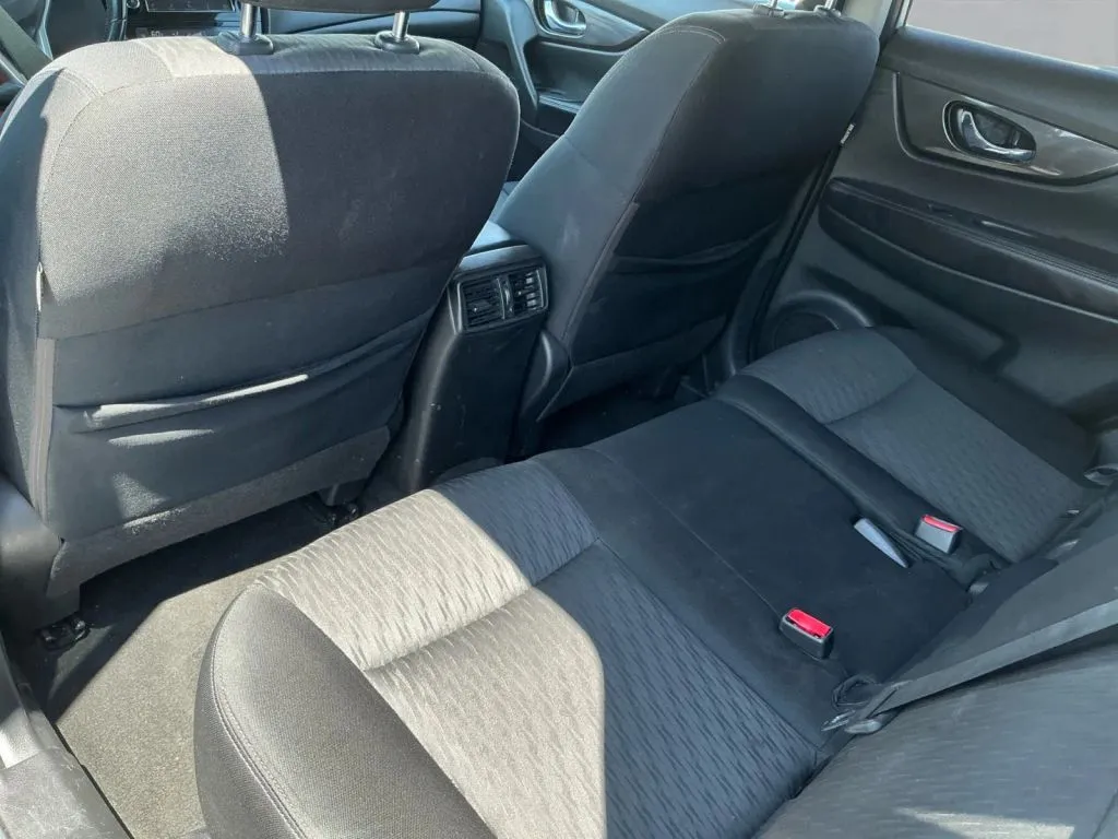 Nissan Rogue photo 15