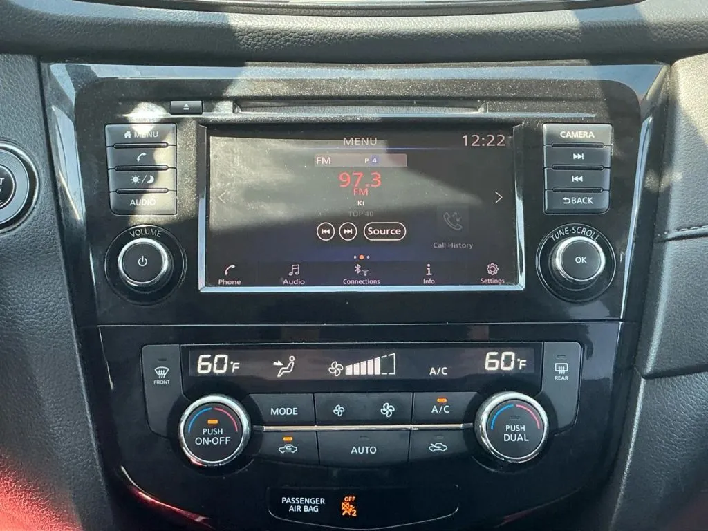 Nissan Rogue photo 30