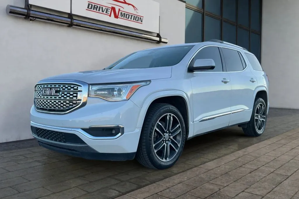 GMC Acadia photo 7