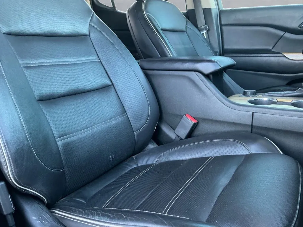 GMC Acadia photo 23