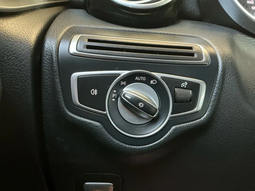 Mercedes-Benz GLC photo 39