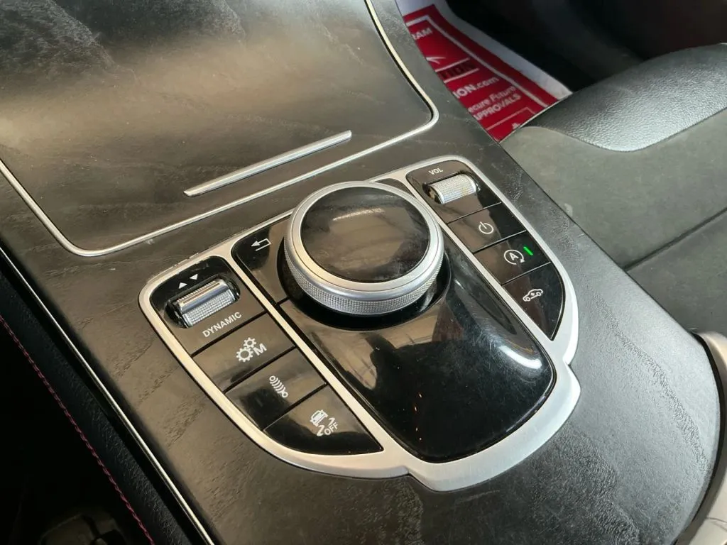 Mercedes-Benz GLC photo 38