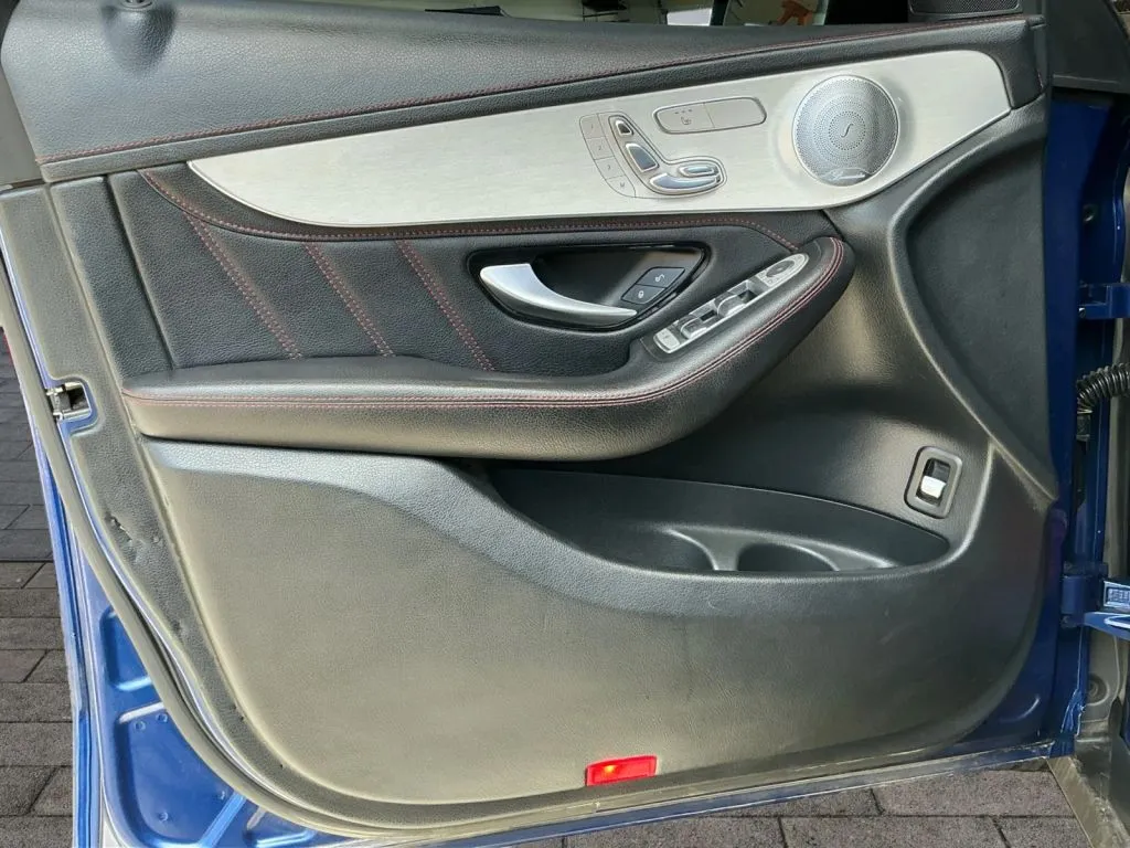 Mercedes-Benz GLC photo 10