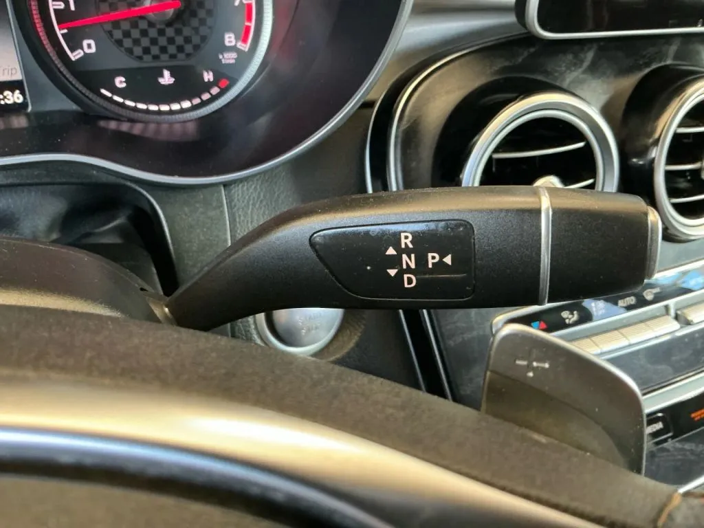 Mercedes-Benz GLC photo 36