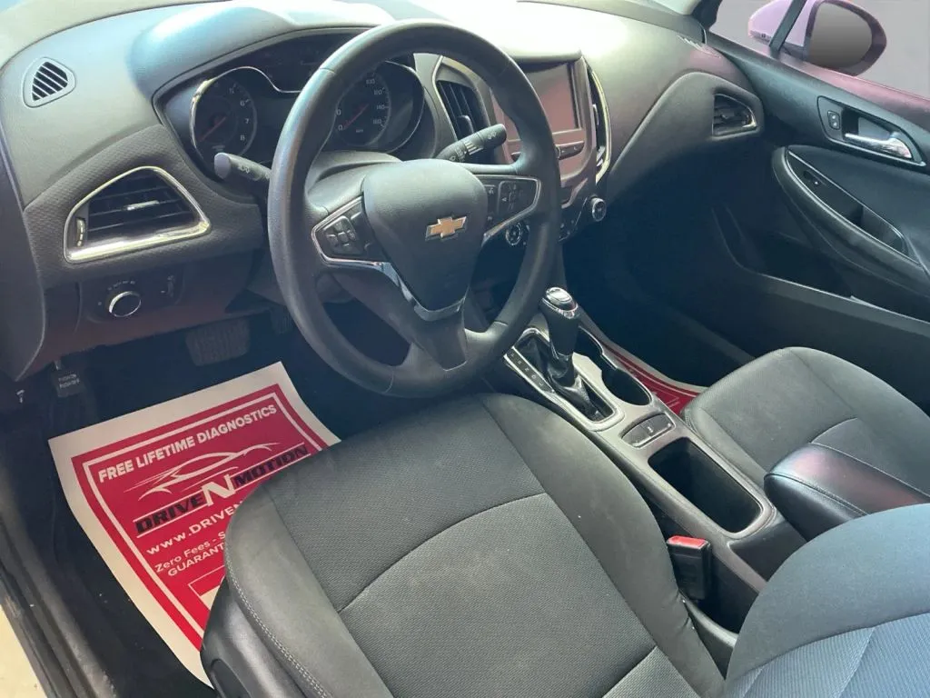 Chevrolet Cruze photo 12
