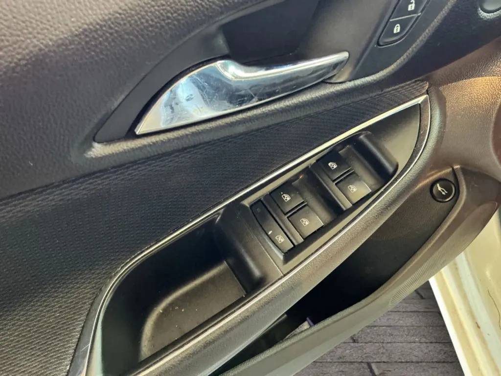 Chevrolet Cruze photo 10