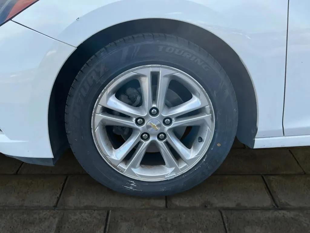 Chevrolet Cruze photo 21