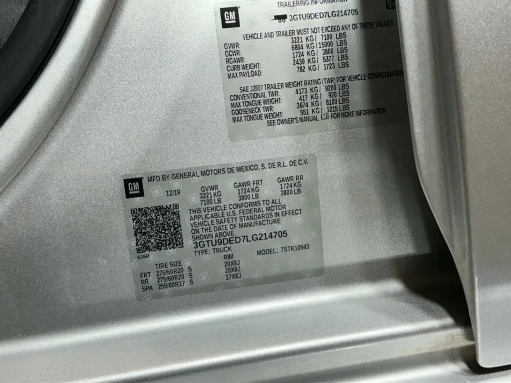 GMC Sierra photo 18