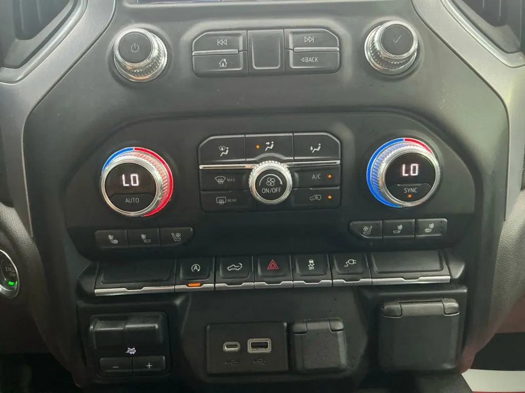 GMC Sierra photo 25