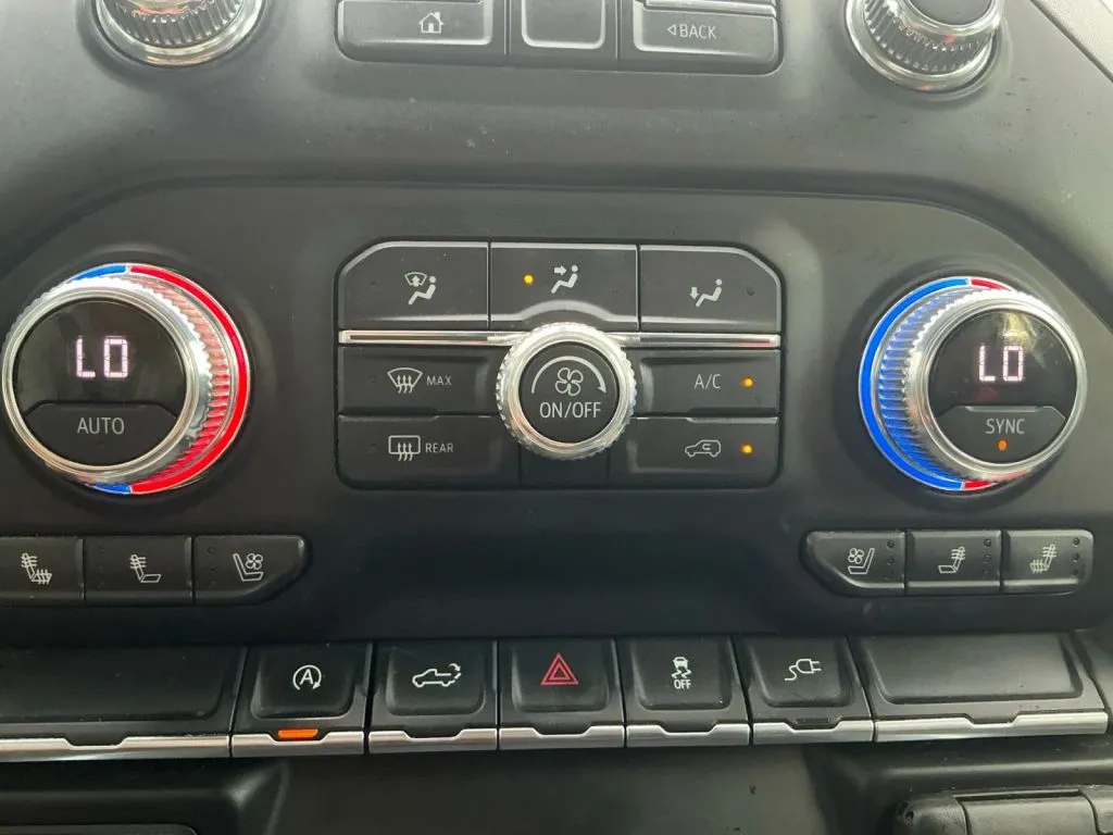 GMC Sierra photo 24