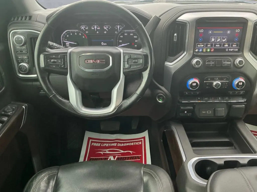 GMC Sierra photo 10