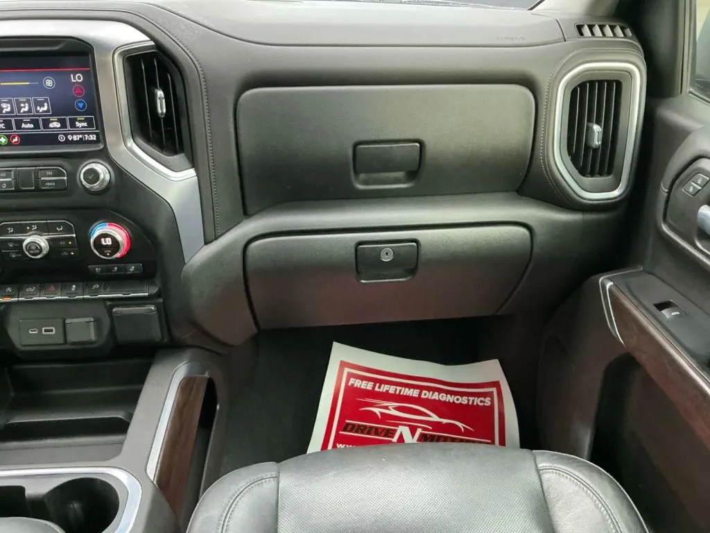 GMC Sierra photo 15