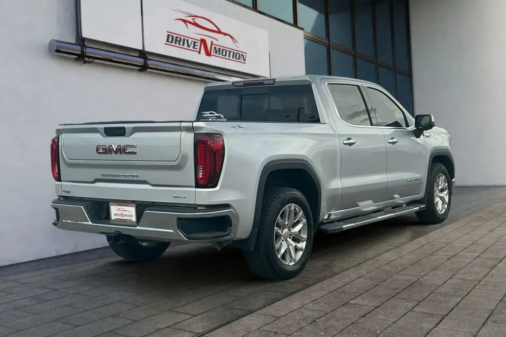 More photos of 2020 GMC Sierra 1500 Crew Cab SLT Pickup 4D 5 3/4 ft at Drive N-Motion Rio Rancho, NM