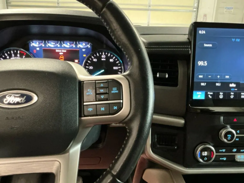 Ford Expedition photo 27