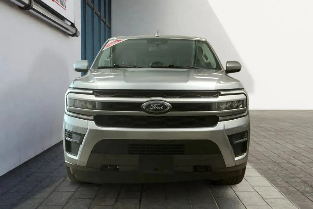 Ford Expedition photo 9