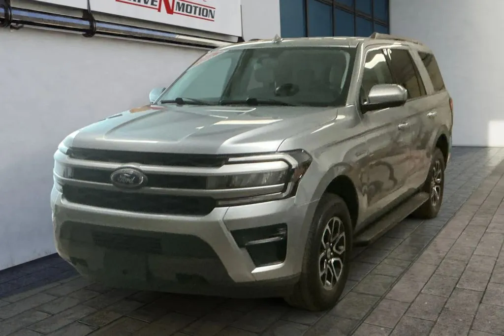 Ford Expedition photo 8