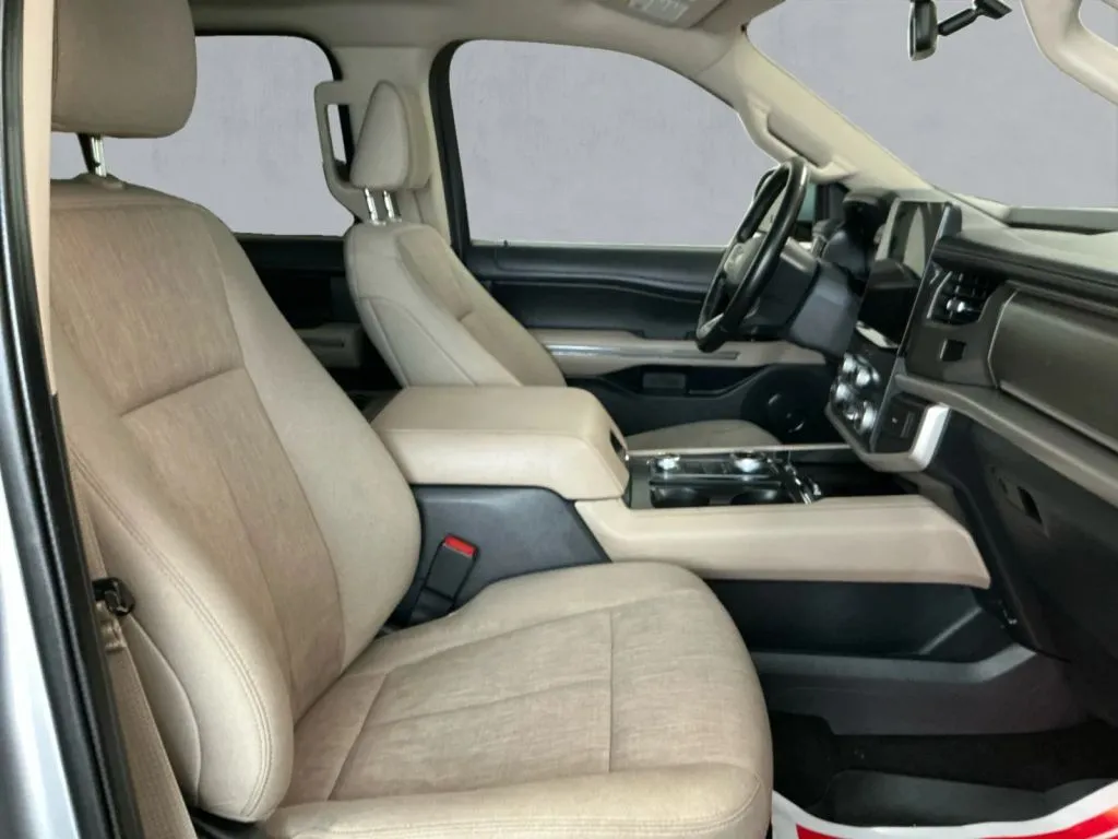 Ford Expedition photo 21