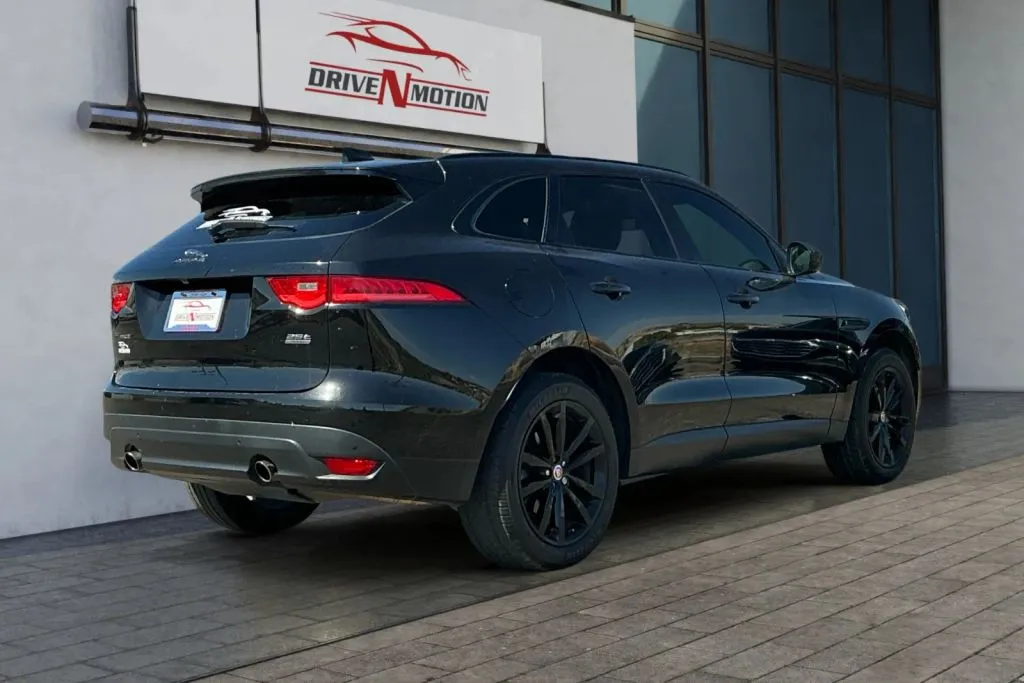 More photos of 2018 Jaguar F-PACE 25t Prestige Sport Utility 4D at Drive N-Motion Rio Rancho, NM