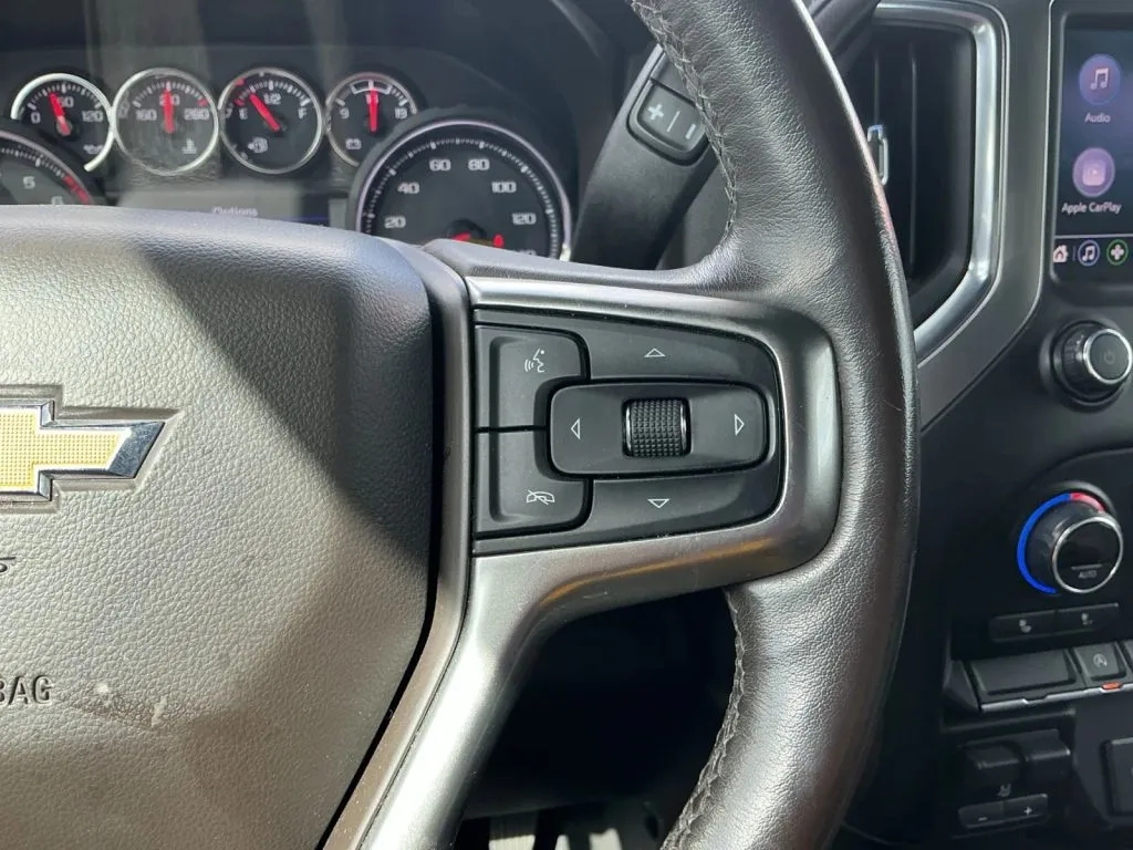 Chevrolet Silverado photo 28