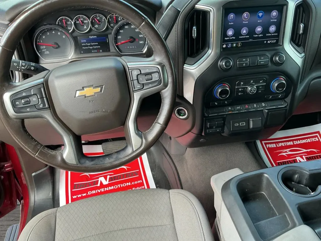 Chevrolet Silverado photo 17