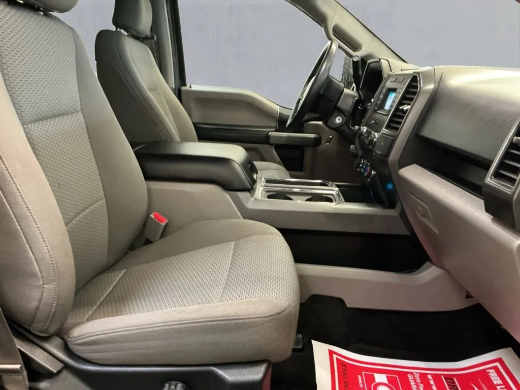 Ford F-150 photo 19
