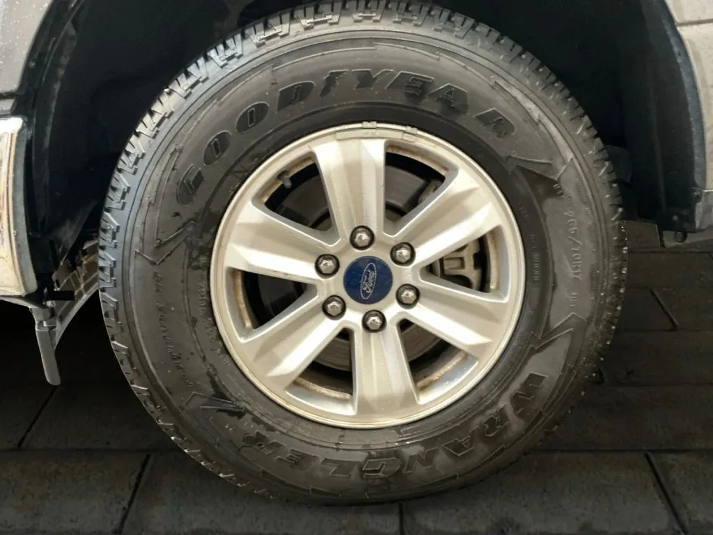 Ford F-150 photo 22