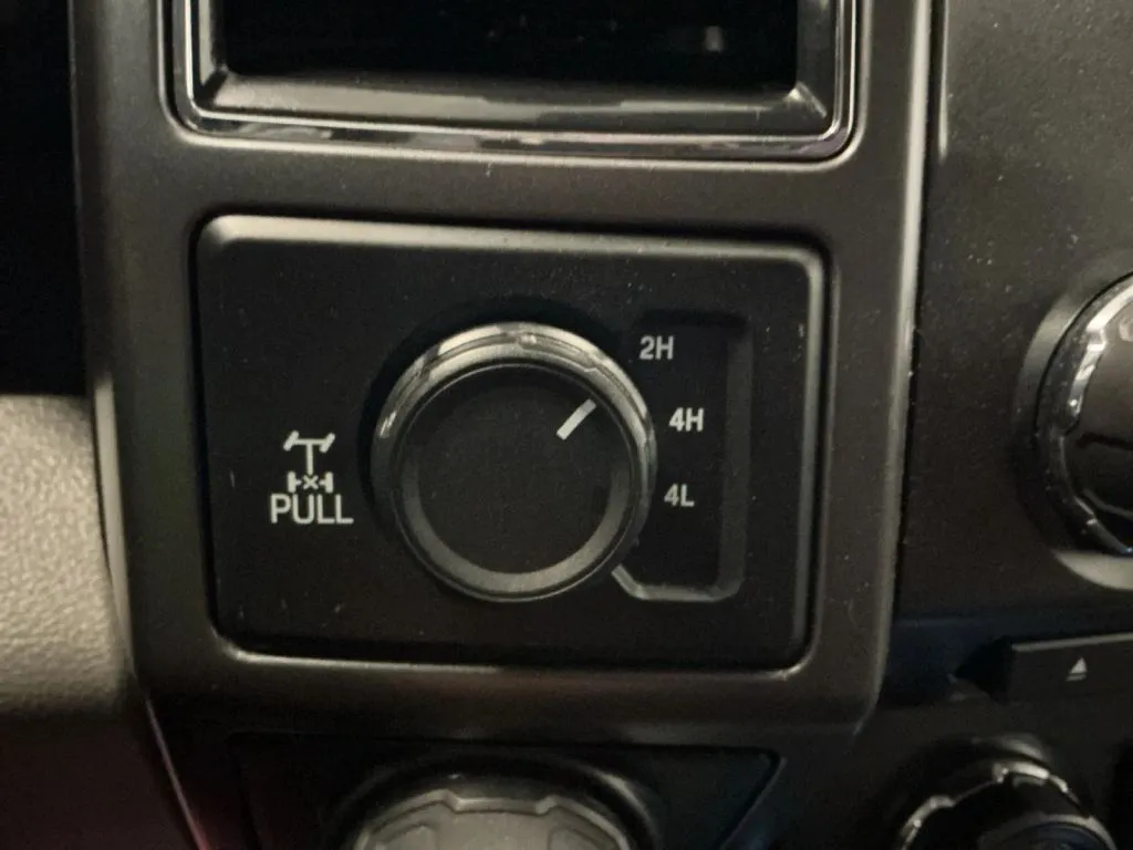 Ford F-150 photo 31