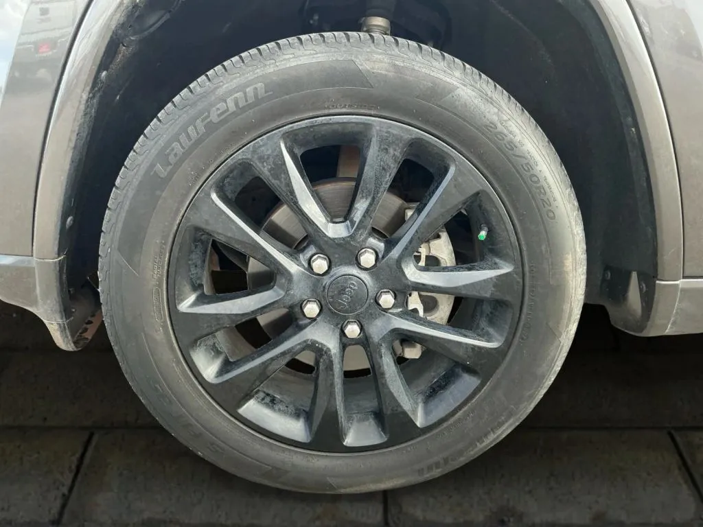 Jeep Grand Cherokee photo 25