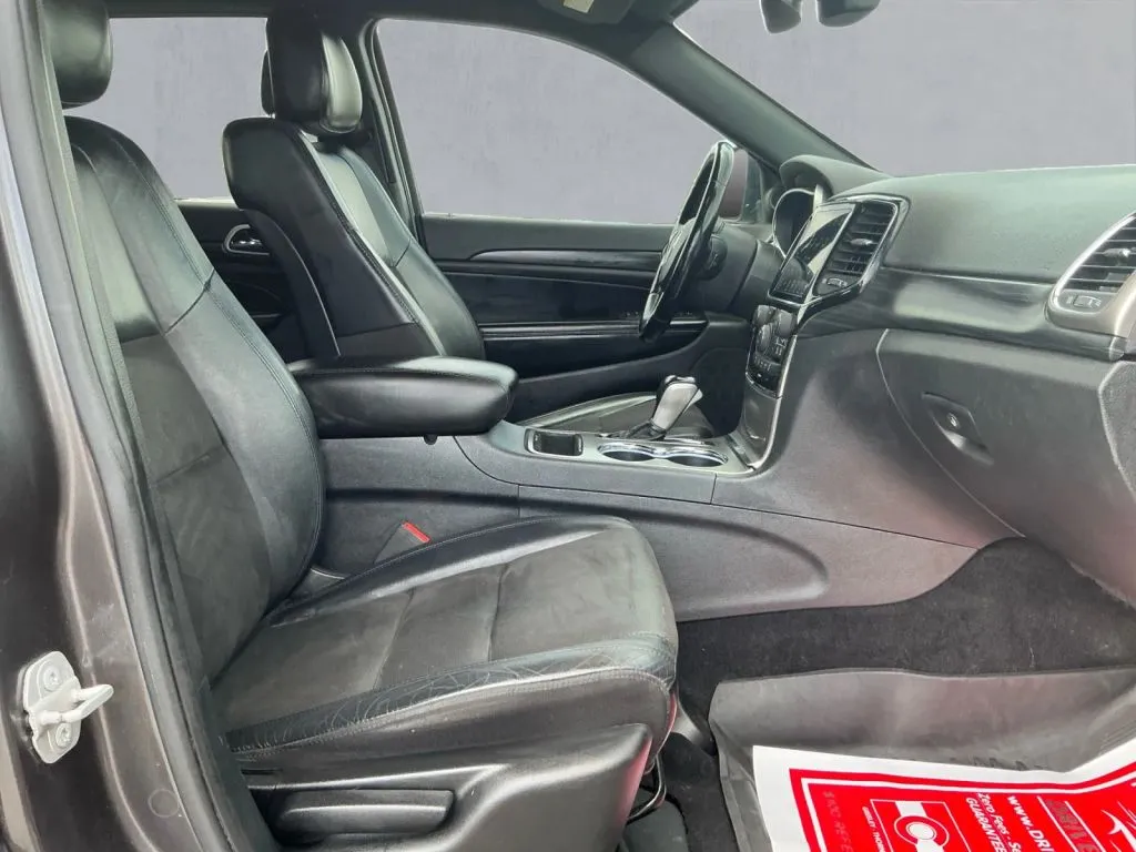 Jeep Grand Cherokee photo 22