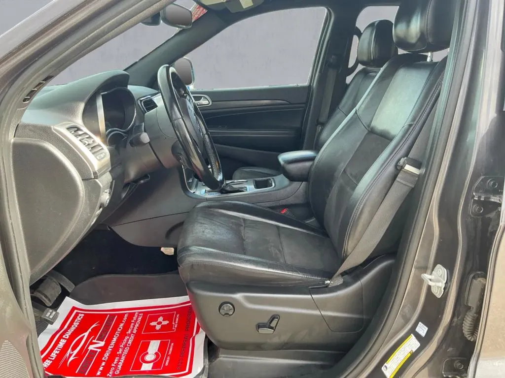 Jeep Grand Cherokee photo 12