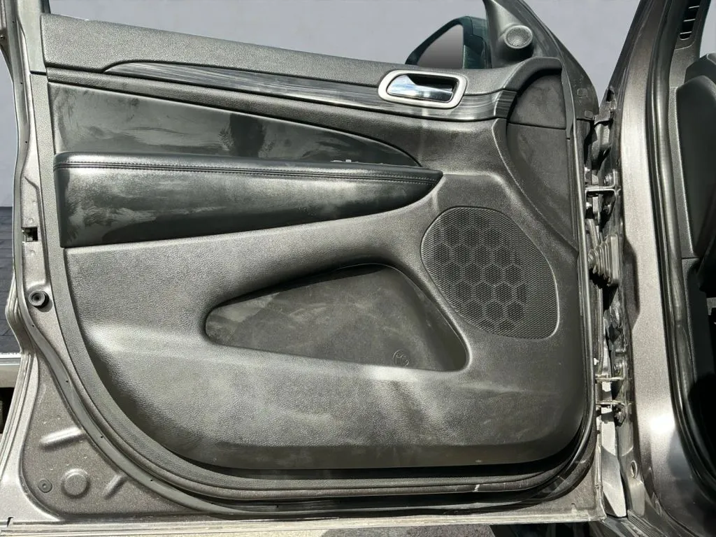 Jeep Grand Cherokee photo 10