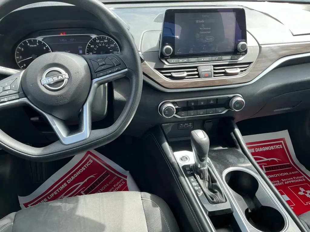 Nissan Altima photo 16